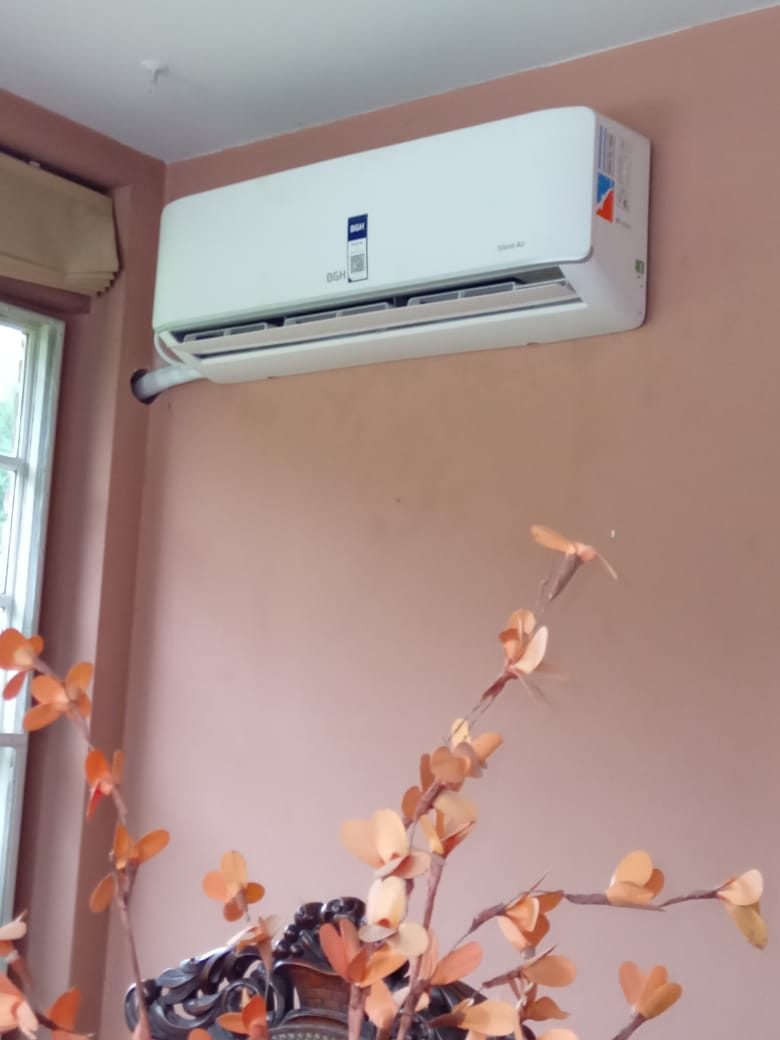 Unidad interior de aire acondicionado instalada